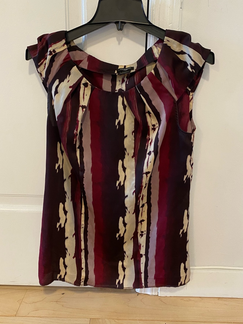 Ann Taylor Burgundy Cream Striped Cap Sleeve Blouse Size 4 Workwear Office